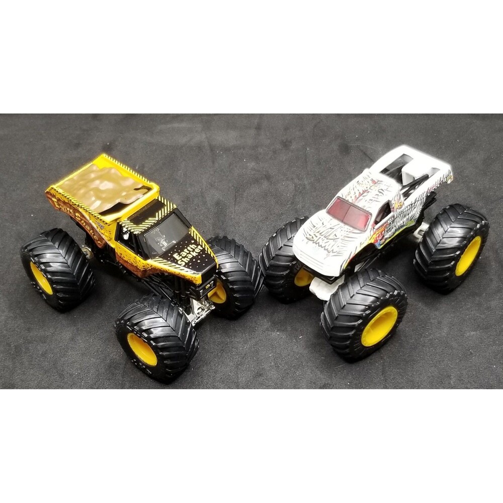 Hot Wheels Monster Jam Earth Shaker and Wild Streak 1:64 scale trucks